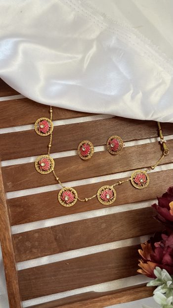 Lotus Charmi- Rani Pink