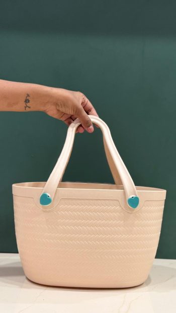 Heart-Accent Silicon Basket